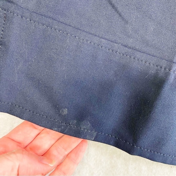 Ann Taylor navy capri pants button hem women's 12 - Picture 7 of 12